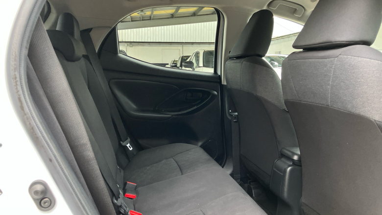 Toyota Yaris 1.5 Hybrid Design 5dr CVT Hybrid Hatchback